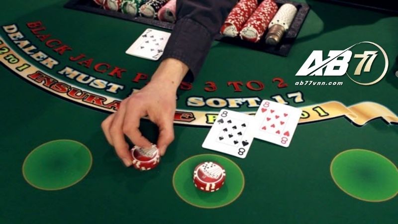 Cách chơi Blackjack chuẩn xác ở bàn cược